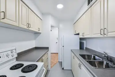 For a limited time - sign a new lease with 1/2 month free rent in the 6th and 12th month! Terms and...