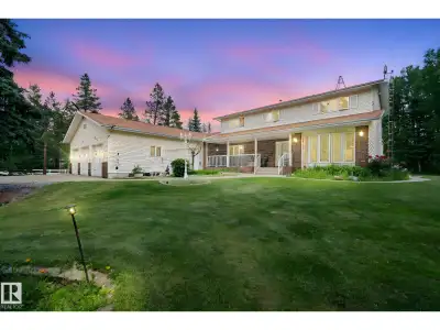 Welcome to your dream acreage escape — just 10 minutes from Edmonton & Sherwood Park. This custom-bu...