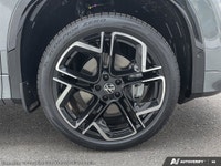 This Volkswagen Tiguan has a durable Intercooled Turbo Regular Unleaded I-4 2.0 L/121 engine powerin... (image 8)