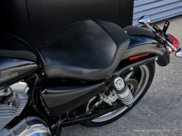 2018 Harley-Davidson Sportster XL883L Superlow in Sport Touring in Oshawa / Durham Region - Image 17