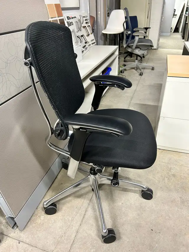 Teknion Nuova Contessa Task Chair-Global Vion Ergonomic Chair!62863275312898121