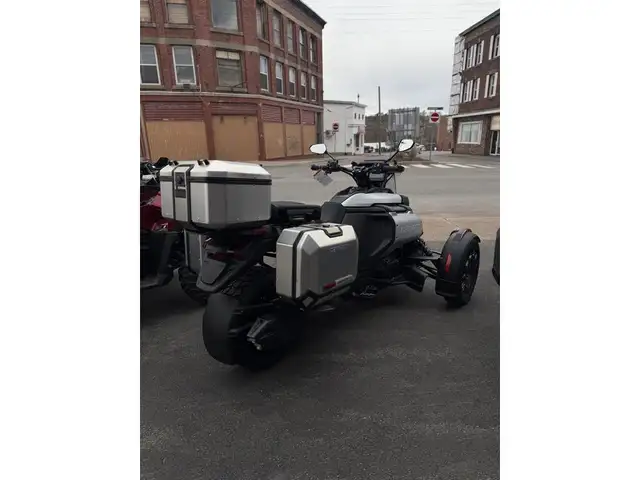 2025 Can-Am Canyon XT in Street, Cruisers & Choppers in New Glasgow - Image 5