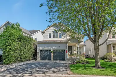 **OPEN HOUSE, SUNDAY JUNE 22ND, 2-4PM** Welcome to this beautifully updated 4-bedroom, 3-bathroom ho...