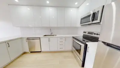 Apartment for Rent at Brant Street, Downtown Burlington