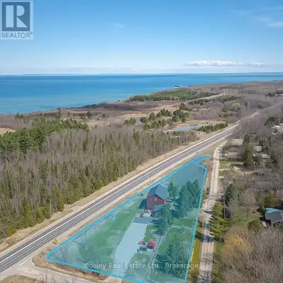 Located in a perfect location between Thornbury and Meaford just off of Highway 26, this extraordina...