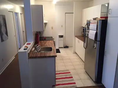 PLATEAU RICHARD, APPARTEMENT VASTE ET LUMINEUX, RÉNOVÉ AU GOÛT DU JOUR, ENTRÉE LAVEUSE SÉCHEUSE, ENT...