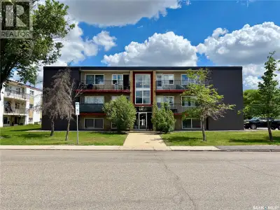 Opportunity for affordable condo living in Regina's Cityview area. This well-maintained 2-bedroom, 1...