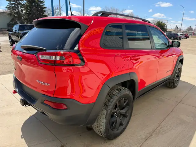 2017 Jeep Cherokee Trailhawk5484076570837196810
