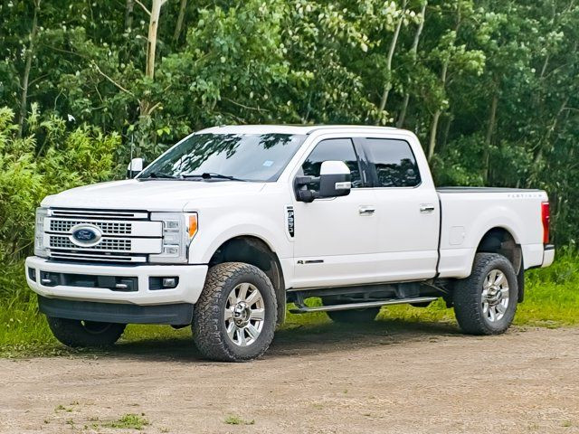 2017 Ford Super Duty F-350 SRW Platinum in Cars & Trucks in Edmonton - Image 3