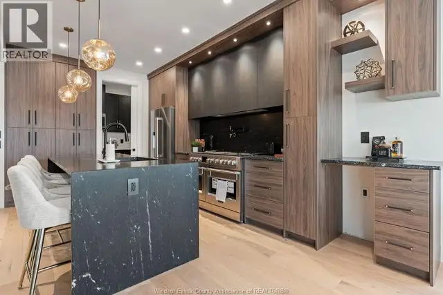 8720 RIVERSIDE DRIVE East Windsor, Ontario in Houses for Sale in Windsor Region - Image 15