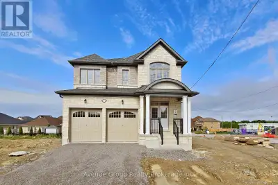 Spacious Detached Home In The Heart Of Lindsay With Over 3,000 Sq Ft Of Living Space, Perfect For Me...