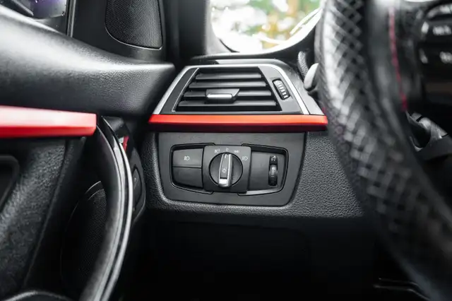 2018 BMW 3 Series5619997785201152022