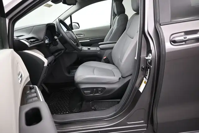 2024 Toyota Sienna XLE in Cars & Trucks in Dartmouth - Image 17