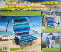 2 Folding backpack beach chairs with pillow//2 chaises de plage