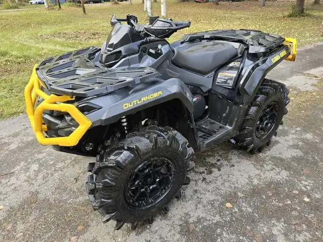 2023 CAN-AM OUTLANDER 1000 XT-P-BLACK! in ATVs in Sudbury - Image 3