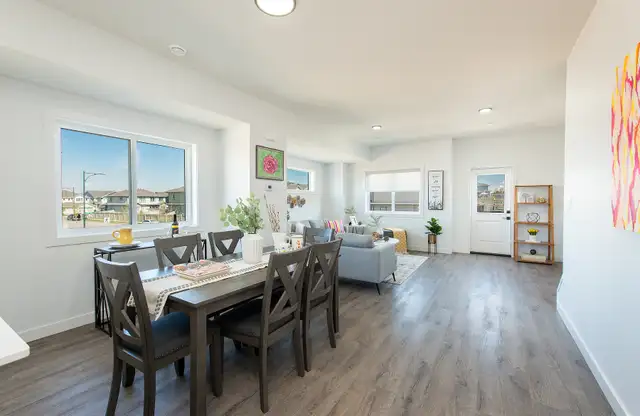Breeze On Maple Way - Townhome House for Rent in Long Term Rentals in Edmonton - Image 18