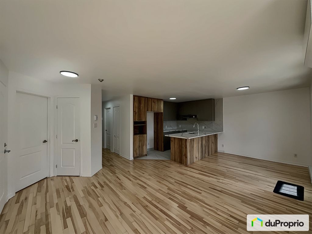 $459,995 - Condominium in Ville-Marie (downtown, old Mtl) — photo 2