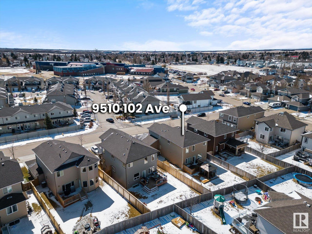 9510 102 AV Morinville, Alberta in Houses for Sale in Edmonton - Image 4