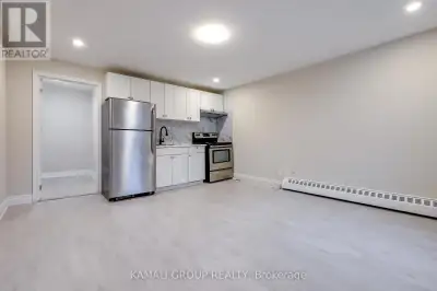 UNIT 1 - 81 MCMILLAN DRIVE Oshawa (O'Neill), Ontario