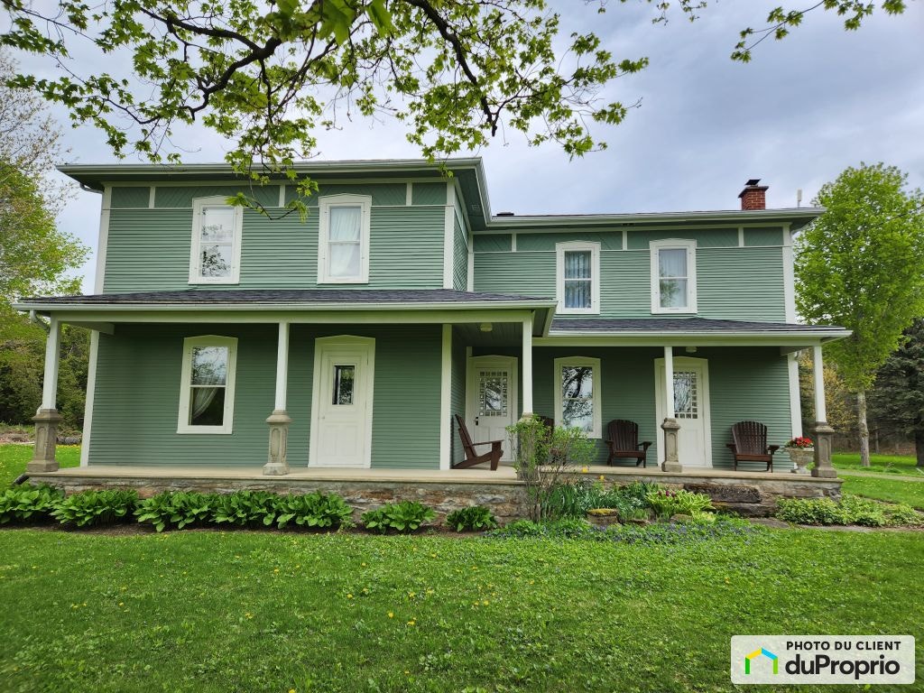 $1,995,000 - Acreage / Hobby Farm / Ranch in Godmanchester — photo 1