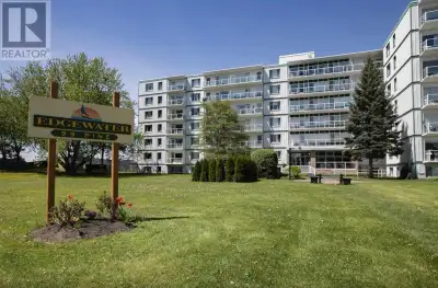 Welcome to Unit 510 at Edgewater! This beautifully updated one bedroom, one bathroom unit offers stu...