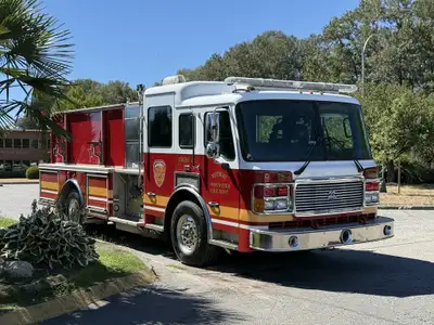 2004 American LaFrance Eagle Firetruck Overall Vehicle Measurements 30 Foot Long 9 Foot 9in. Wide 9...