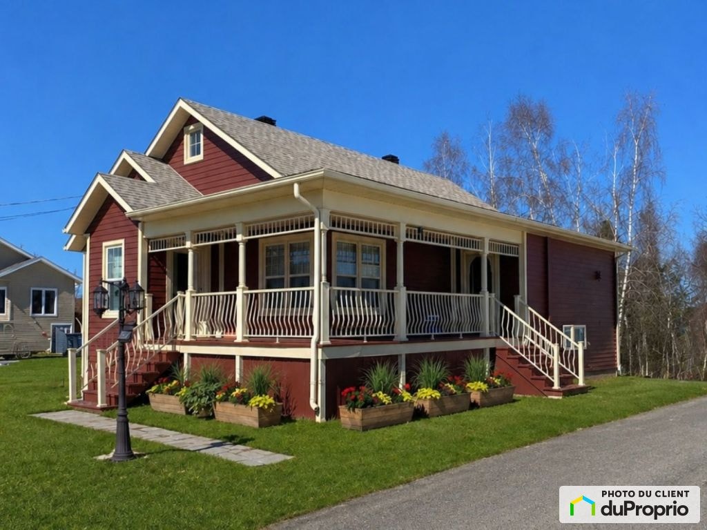 $525,000 - Bungalow for sale in Shawinigan (Shawinigan) — photo 1