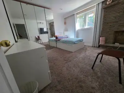 VERY QUIET, VERY CLEAN UPSTAIRS 2 ROOMS WITH A WINDOW FOR RENT IN SCARBOROUGH, FULLY FURNISHED WITH...