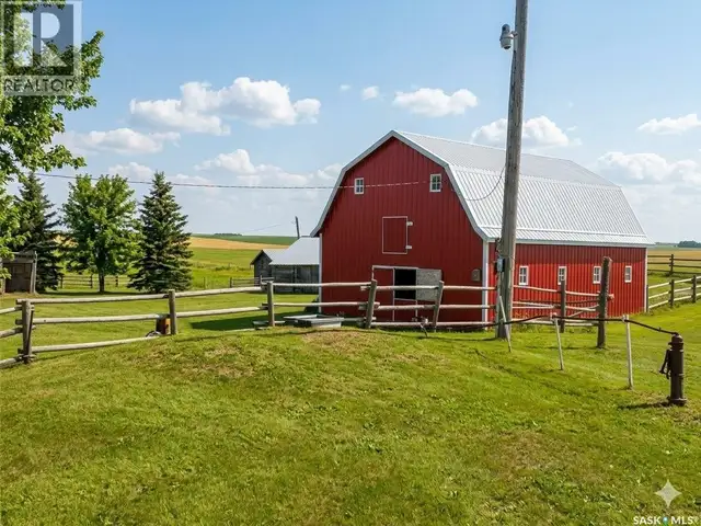 Olson Acreage Excelsior Rm No. 166, Saskatchewan in Houses for Sale in Swift Current - Image 3