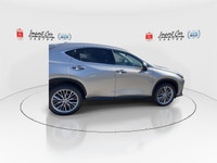 *** OTTAWA’S ORIGINAL IMPORT DEALER!! SINGLE OWNER * SMETANA APPROVED *** Lexus continues to raise t... (image 8)