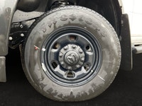 This Ram 2500 boasts a ETM 6.7L Cummins(R) I-6 HO turbo diesel engine powering this Automatic transm... (image 6)