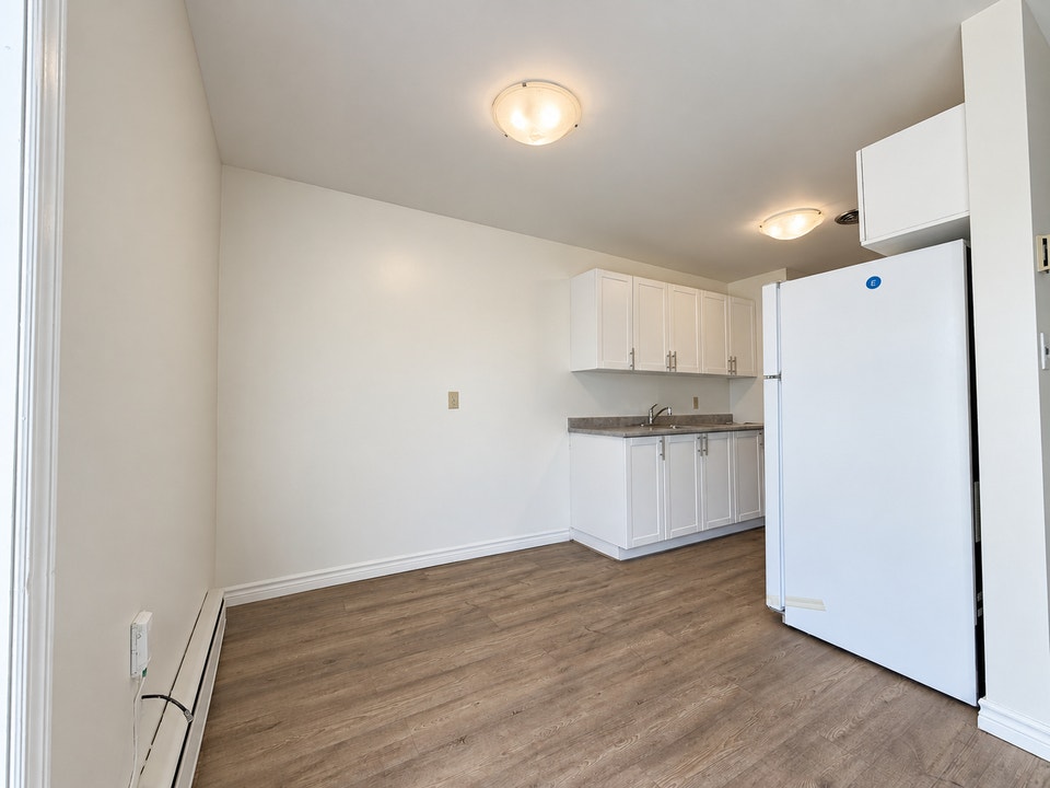 2 bedroom - Unit 28 4