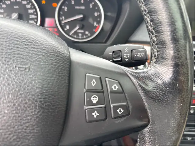 2008 BMW X5 3.0si in Cars & Trucks in Laval / North Shore - Image 31