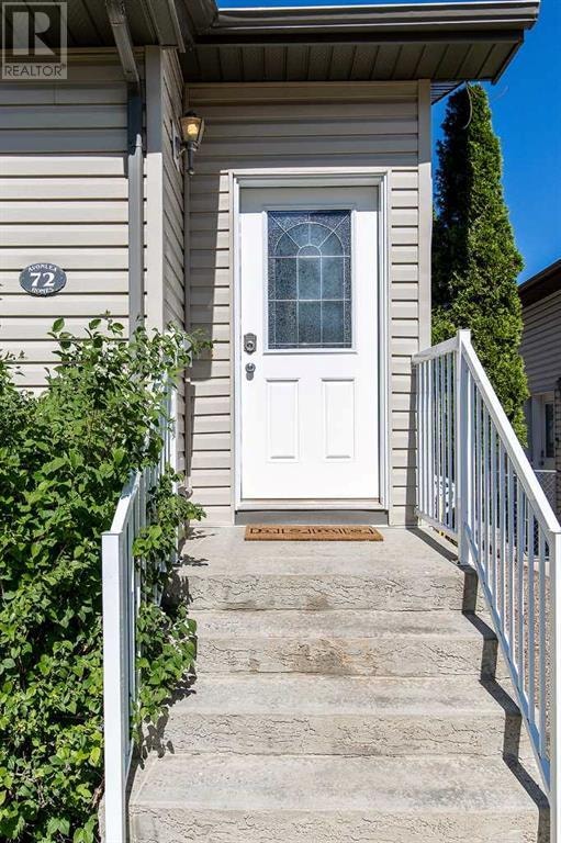 72 Terrace Drive NE Medicine Hat, Alberta Houses for Sale Medicine