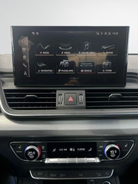 2025 Audi Q5 comes with 2 keys, eligible for the Audi Certified :plus (CPO) programme — a modern, re... (image 8)