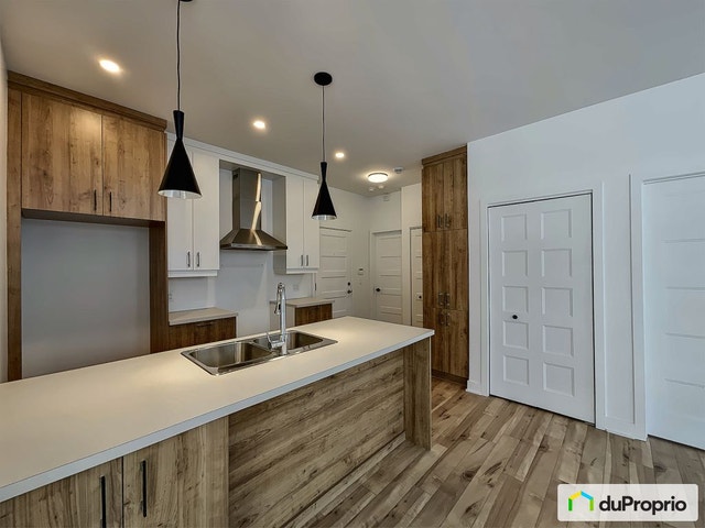 $389,000 - Condominium for sale in Longueuil (St-Hubert) — photo 1