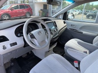 BC Vehicle with only 199,000 KM!This Sienna LE is clean inside and out and drives excellent. A perfe... (image 4)