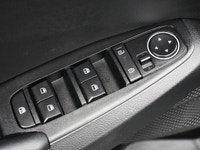 The Kia Seltos delivers sporty design, advanced technology, and everyday versatility in a compact SU... (image 5)