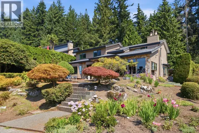2008 BLAIRVIEW AVENUE North Vancouver, British Columbia in Houses for Sale in North Shore - Image 3