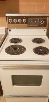 2 Bedroom plus den on first floor with balcony is available immediately in Kitchener near downtown f... (image 8)