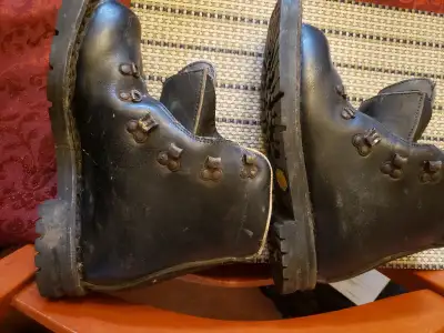 Cross country backcountry ski boots woman size 6, View more