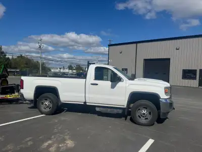 2017 GMC Sierra 2 wheel drive (not 4x4) newer tires A/C, Cruise control, Power locks great hauler or...