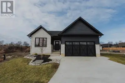 Welcome to Lakeside Trails, a premier new condo development, just steps from Lake Huron. Condo #33 i...