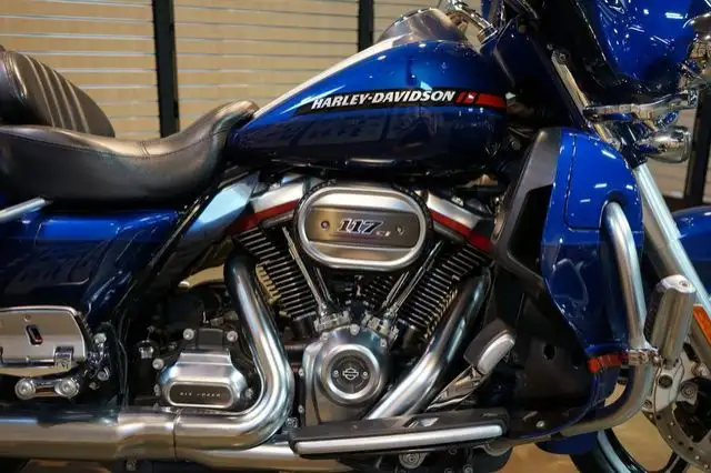 2020 Harley-Davidson FLHTKSE - CVO Limited in Sport Touring in Lethbridge - Image 6