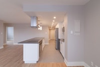 Akelius three bedroom apartment for rent. Located near Rosilyn in the Westmount neighborhood, Montre... (image 2)