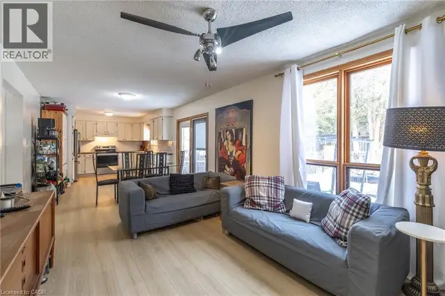 104 HENRY Street Rockwood, Ontario in Houses for Sale in Guelph - Image 9