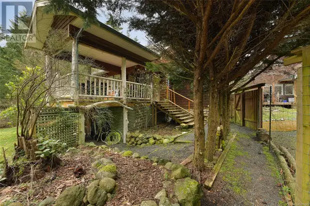 300 Bonsai Pl Qualicum Beach, British Columbia in Houses for Sale in Parksville / Qualicum Beach - Image 34