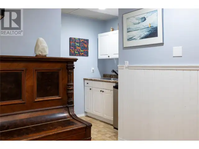 8875 Braeburn Drive Coldstream, British Columbia in Houses for Sale in Vernon - Image 35
