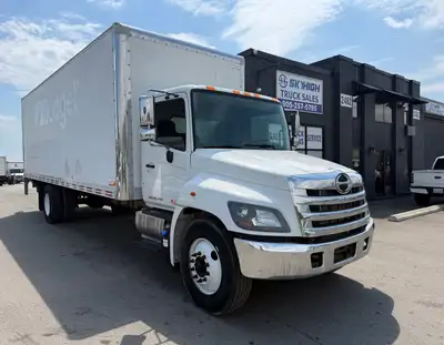 2020 Hino 338 211,552 Kms 26 Feet Box Tailgate Automatic Transmission Hydraulic Brakes G License Spr...