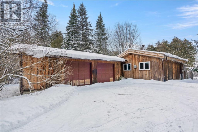 571 RIDEAU RIVER ROAD Merrickville, Ontario in Houses for Sale in Ottawa - Image 2